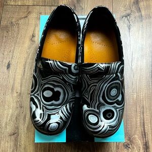 Savvy brand, Katy, size 9